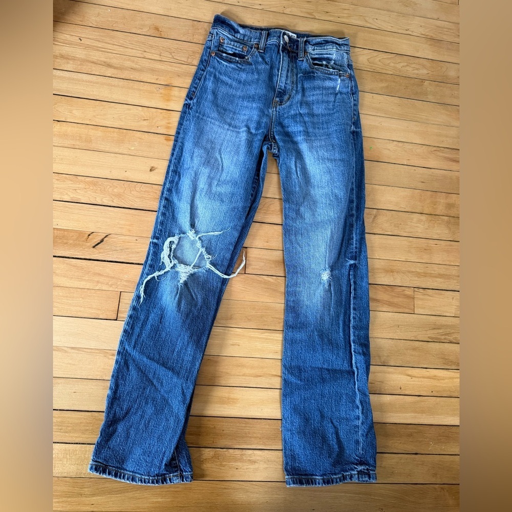 Daze distressed blue jeans‎